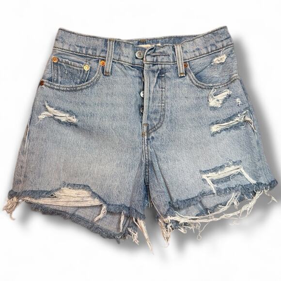 Levi's Wedgie Premium Light Wash Blue Distressed Jean Shorts Size 25 - Picture 1 of 3